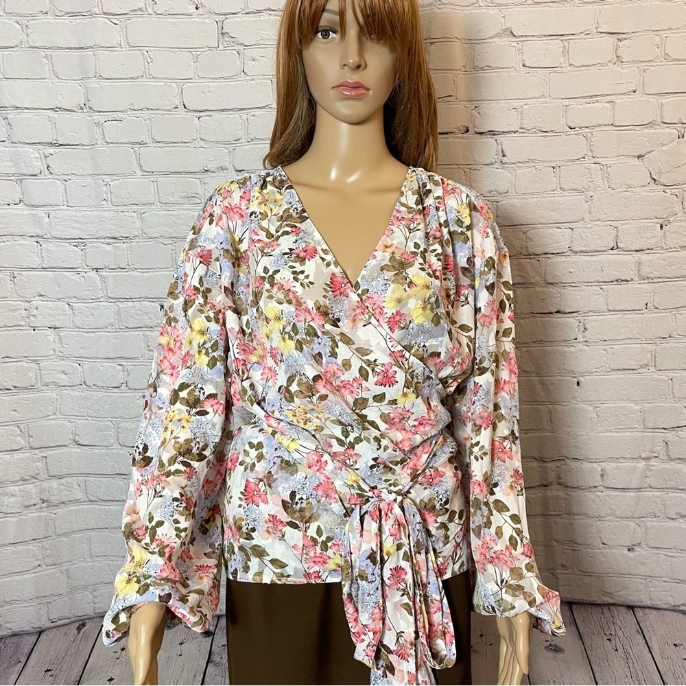 New Lane Bryant Classic Crop Sheer Full-Wrap Floral Long Sleeve Top Size 20 - Picture 2 of 10
